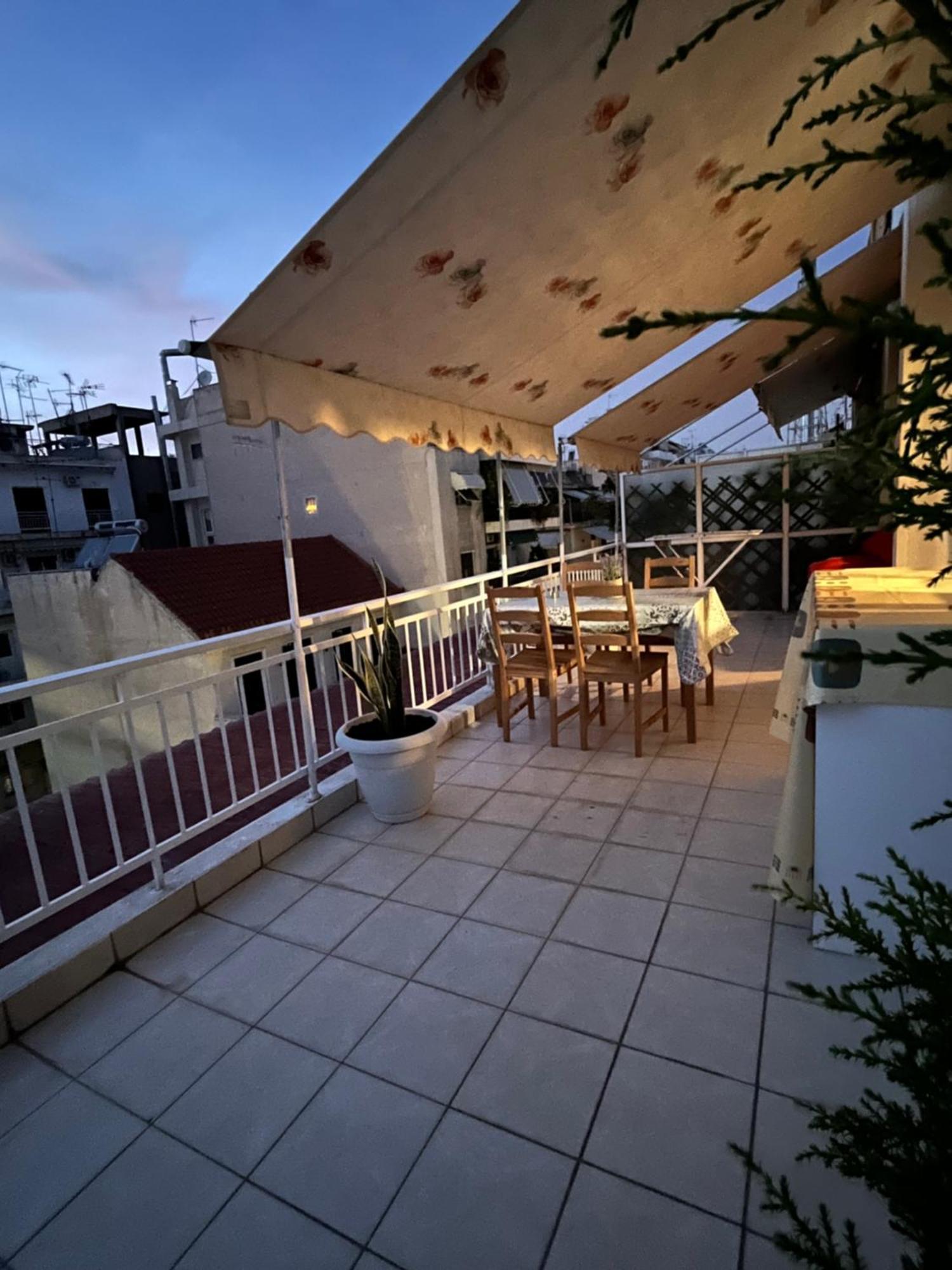 Qqueen House Pireo Esterno foto